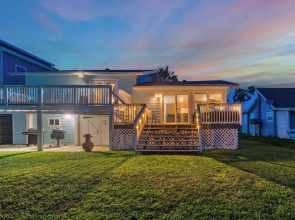 Hideaway at Redhead Road