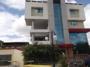 Hotel Trimurti Pride