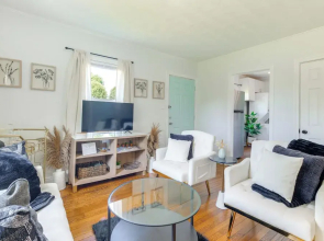 3 Mi to Downtown: Getaway in Richmond