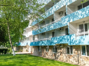 Mera Holiday Resort