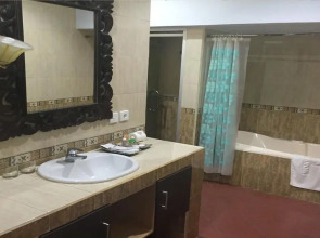 Puri Saron Hotel Madangan