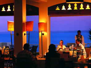 Reef Oasis Beach Resort