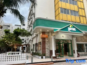 Summer Hotel (Shangchuanfei Beach)