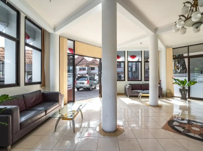Sinergi Hotel Tretes by OYO Rooms