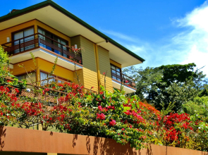 Ficus Sunset Suites