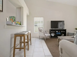 Blue Heron House 3 Bedroom Home by Redawning