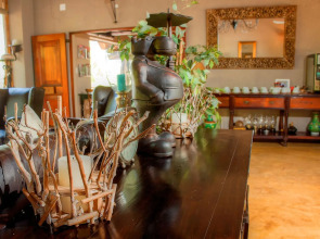 Mvuradona Safari Lodge