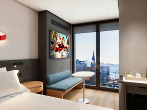 Aloft Istanbul Karakoy