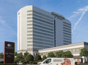 DoubleTree by Hilton Fort Lee - George Washington Bridge