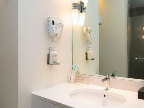 Holiday Inn Express Phuket Patong Beach Central by IHG