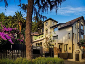Aubrey Hotel Boutique