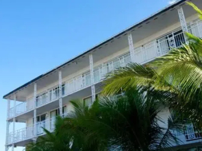 Surf Club Hotel