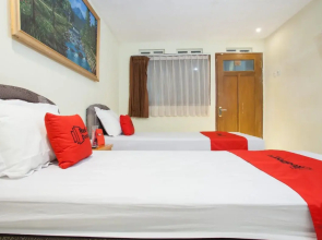 RedDoorz @ Pandan Inn Batu