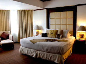 Jomtien Palm Beach Hotel And Resort