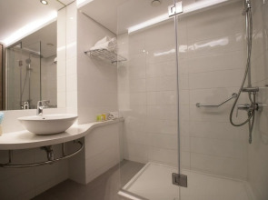 Vassos Nissi Plage Hotel & Spa