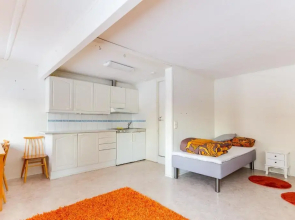 Cozy five bedroom house