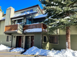 Mammoth Sierra Townhomes #18 2 Bedroom Condo by RedAwning