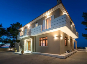 Castelli Luxury Villa