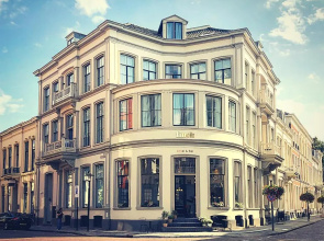 FINCH Boutique Hotel