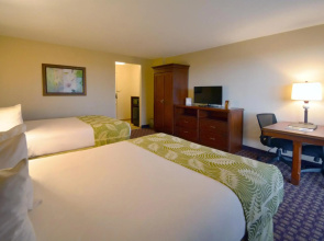 Rosen Inn, closest to Universal