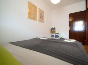 Central 1-bedroom apartment (50sqm) - Duke