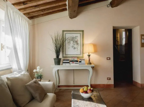 Anna Farmhouse Apartment in Wine Resort in Lucca