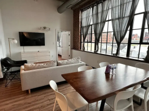 Sosuite 2BR Apt w W D Gym On-site Restaurant