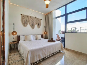 Modern and Boho 1BD/1 BR + Private Plunge Pool