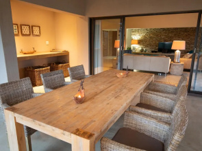 Villa Bushman Wonderful Luxury and Attractive Villa