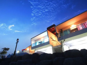 Namhae Blue & White Pension