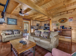 Charlottes Haus by Jackson Mountain Homes