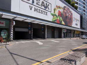 Juls Apartment next to football and hockey stadium