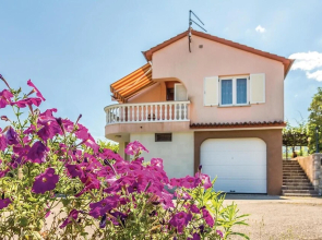 Beautiful Home in Lovran With Wifi and 2 Bedrooms