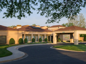 Courtyard by Marriott Richmond West