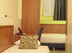 Townhouse Hotel