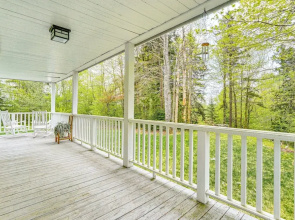 Rustic Marlboro Cottage: 4 Mi to Lake Raponda!