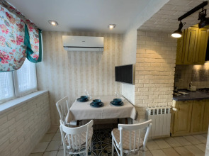 Tolstoy Apart (Толстой Апарт) на улице Демонстрации 38