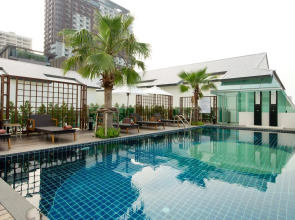 Sunshine Hotel And Residences