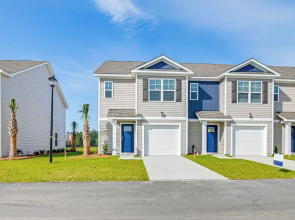 3 Mi to Shore: Family Townhome in Surfside Beach