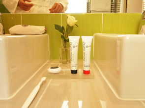 Hotel Glasgow Monceau Paris by Patrick Hayat