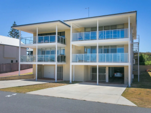 Beach Rd Villas by Rockingham Apartments