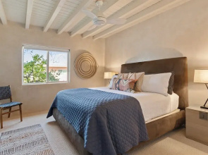 Reposado - Kiva Fireplace, Walk Everywhere, Adorable Patio