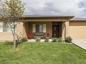 Canyon View Oasis 3 Bedroom Home