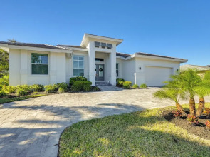Golf, Swim & Unwind: Modern Marco Island Escape!