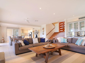 Summerhaze @ The Cove