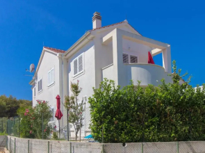 Apartments Villa Tribunj