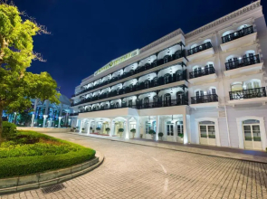 Rocks Hotel