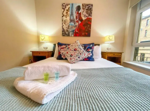 Kelvingrove Art Gallery Flat - Private Parking