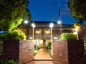 Aabon Apartments & Motel