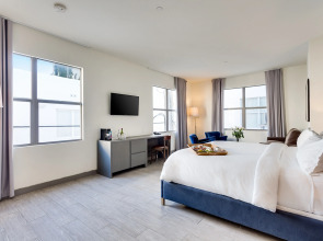 Clinton Hotel South Beach